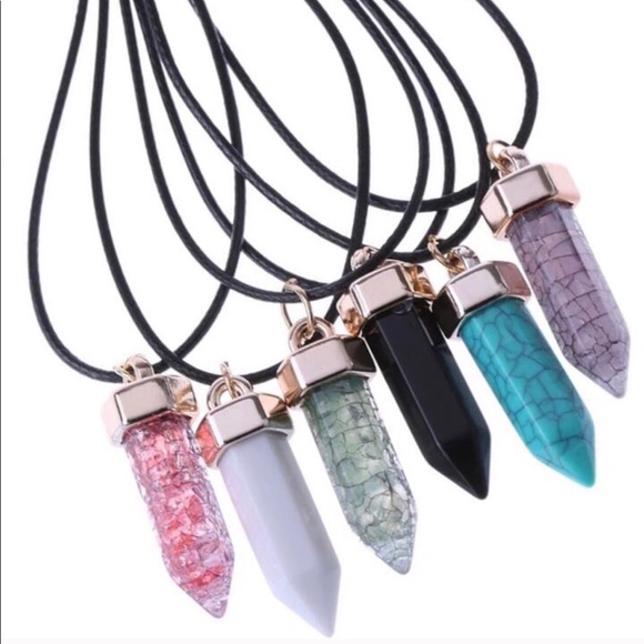 🆕🌸Pink Stone Necklace 🌸 - Picture 3 of 8